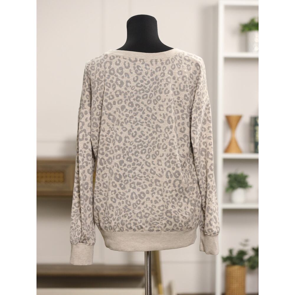 Splendid Leopard Print Ultra Soft Lightweight Cozy Sweatshirt L $88 Retail NWOT